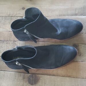 Sam Edelman black suede booties